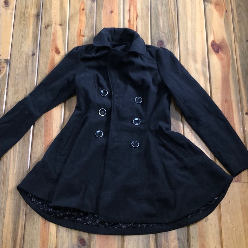 Wool mix peacoat with fitted waist and pockets.